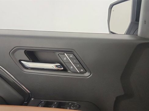 Used 2023 GMC Canyon AT4 w/ LPO, Sports Bar Package image 28