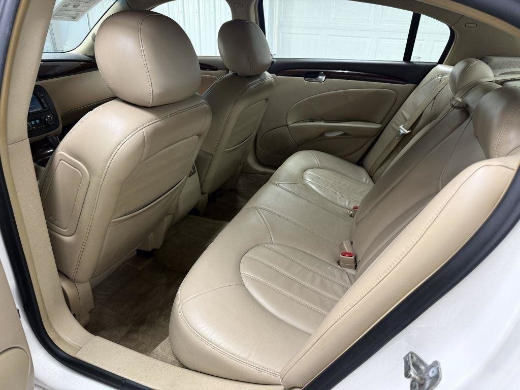 Used 2010 Buick Lucerne CXL FWD image 26