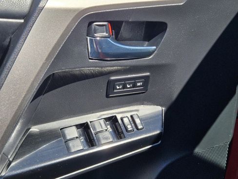 Used 2016 Toyota RAV4 Limited image 18