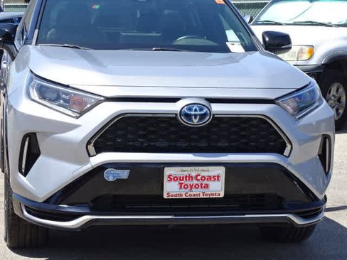 Used 2021 Toyota RAV4 XSE w/ Weather Package AWD/4WD image 4