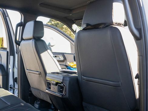 Used 2024 GMC Sierra 2500 AT4 w/ AT4 Premium Plus Package image 64