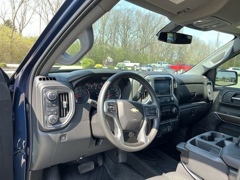 Used 2020 Chevrolet Silverado 1500 LT w/ LT Value Package image 10