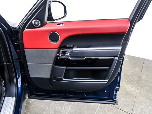 Used 2022 Land Rover Range Rover Sport HST image 23