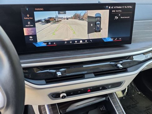 Used 2024 BMW X7 xDrive40i w/ Executive Package image 10