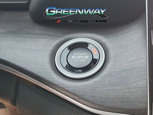 New 2025 Jeep Grand Cherokee Limited RWD image 31