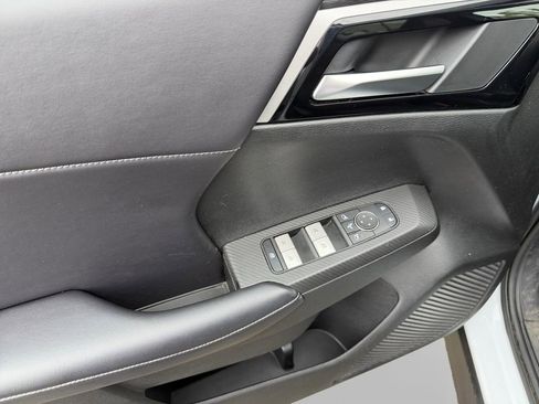 Used 2024 Mitsubishi Outlander SE AWD/4WD image 14