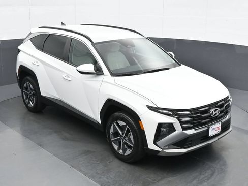 Used 2025 Hyundai Tucson SEL AWD/4WD image 24