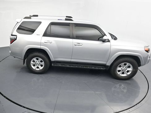 Used 2021 Toyota 4Runner SR5 AWD/4WD image 28