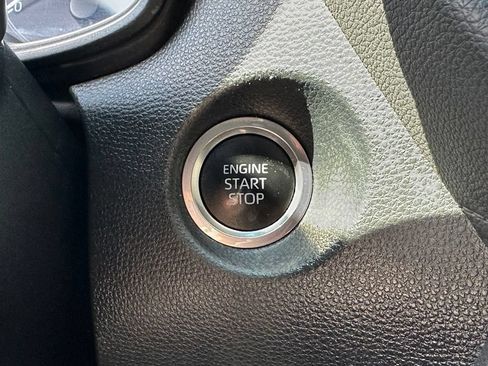 Used 2023 Toyota Corolla Cross LE FWD image 31