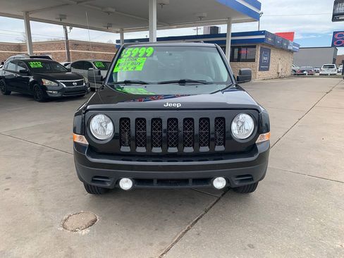 Used 2016 Jeep Patriot Sport w/ Power Value Group AWD/4WD image 2