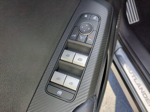 New 2026 Mitsubishi Outlander SEL AWD/4WD image 21