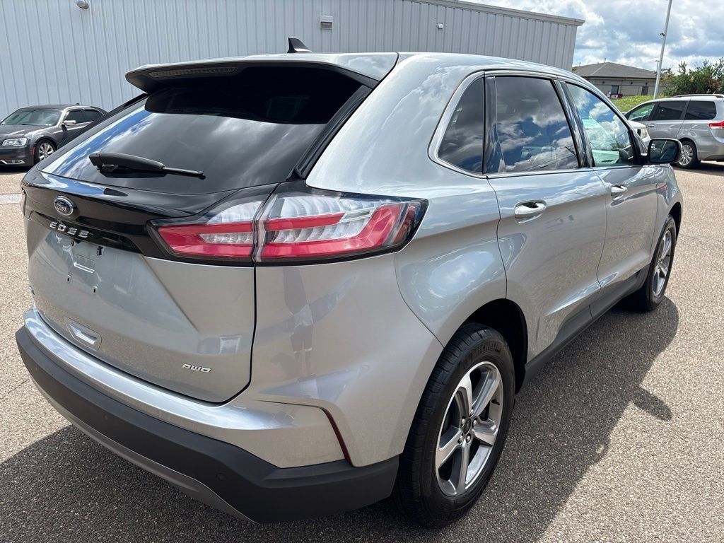 Used 2024 Ford Edge SEL w/ Convenience Package AWD/4WD image 7