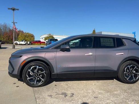 New 2026 Chevrolet Equinox EV LT image 5