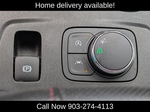 Used 2023 Chevrolet Traverse RS FWD image 18