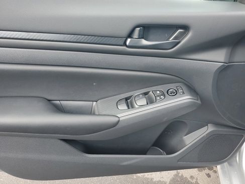New 2025 Nissan Altima 2.5 S image 12