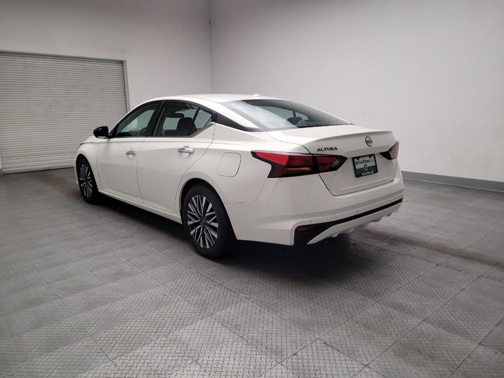 Used 2025 Nissan Altima 2.5 SV FWD image 5