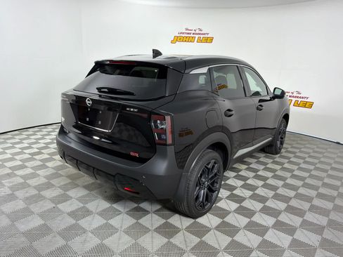 New 2026 Nissan Kicks SR FWD image 5
