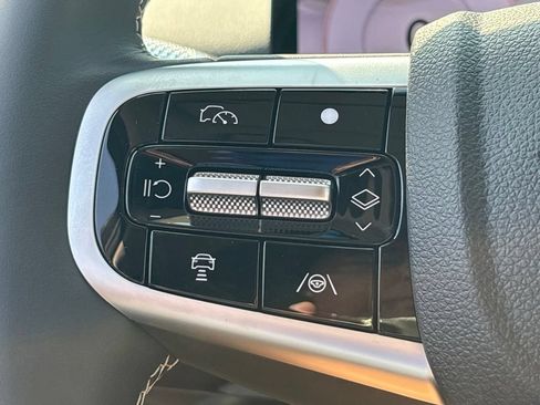 New 2026 Genesis GV70 2.5T Advanced AWD/4WD image 23