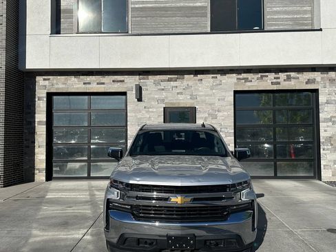 Used 2022 Chevrolet Silverado 1500 LT w/ Bed Protection Package AWD/4WD image 8