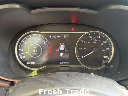 Used 2025 Nissan Versa SR w/ Trunk Package FWD image 13