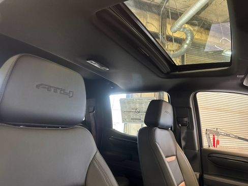 New 2026 GMC Sierra 1500 AT4 w/ AT4 Premium Package AWD/4WD image 17