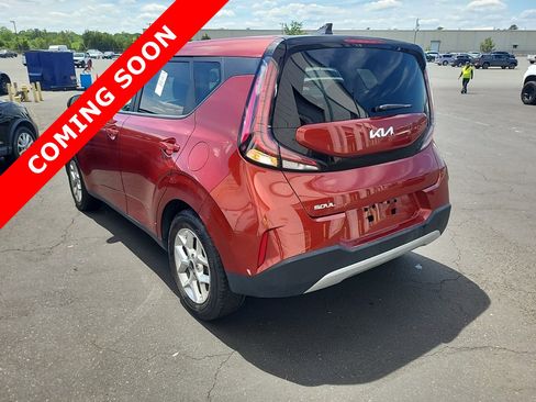 Used 2025 Kia Soul LX w/ LX Technology Package FWD image 3