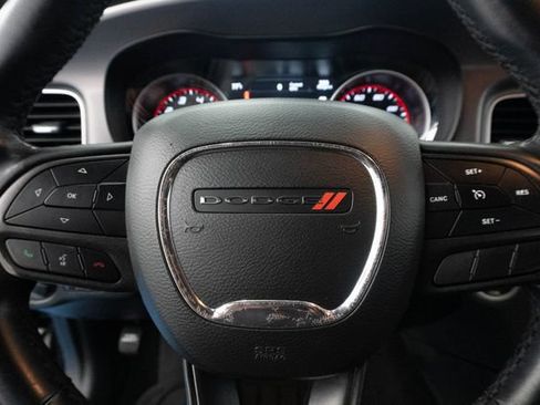Used 2022 Dodge Charger SXT RWD image 5