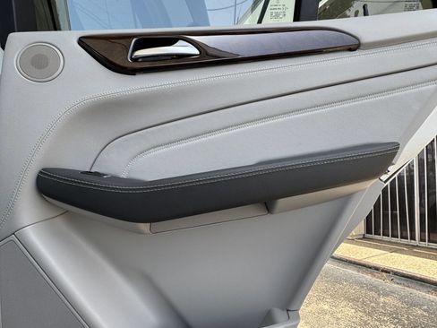Used 2015 Mercedes-Benz ML 350 4MATIC image 26