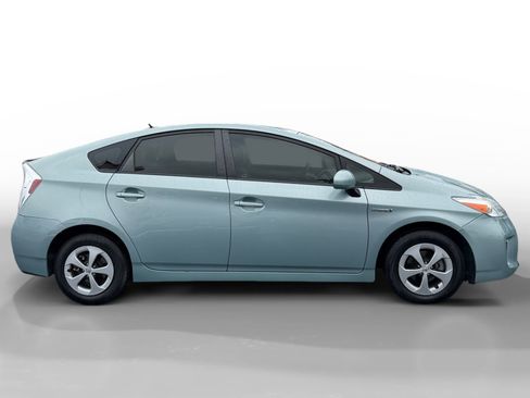 Used 2015 Toyota Prius Two FWD image 6