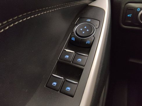 Used 2022 Ford Explorer XLT w/ Equipment Group 202A image 27