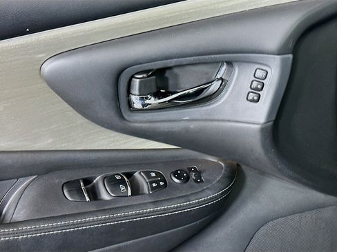 Used 2018 Nissan Murano Platinum image 15