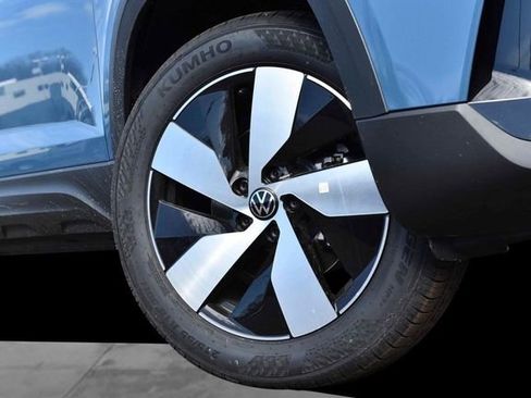 New 2026 Volkswagen Taos S image 3