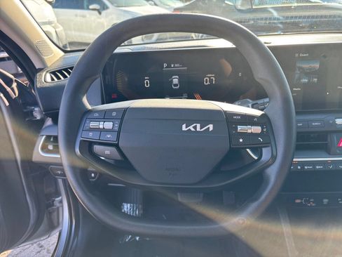 Used 2025 Kia K4 FWD image 29