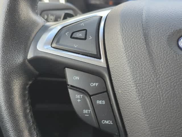 Used 2019 Ford Edge Titanium AWD/4WD image 23