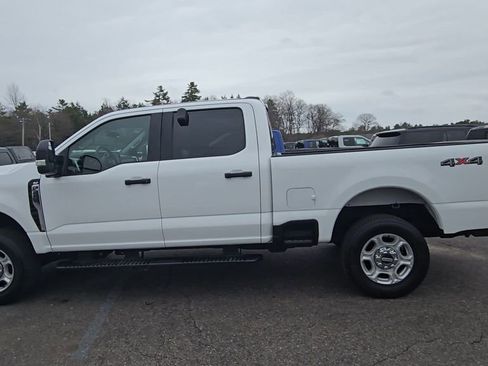 Used 2025 Ford F250 XLT w/ Snow Plow Prep Package AWD/4WD image 16