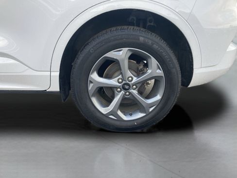 Used 2023 Ford Escape ST-Line image 9