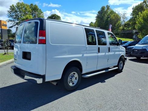 Used 2023 Chevrolet Express 2500 w/ Driver Convenience Package image 4