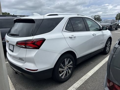 Used 2022 Chevrolet Equinox Premier FWD image 4