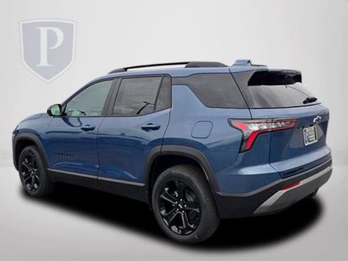 New 2026 Chevrolet Equinox LT w/ Convenience Package II AWD/4WD image 10