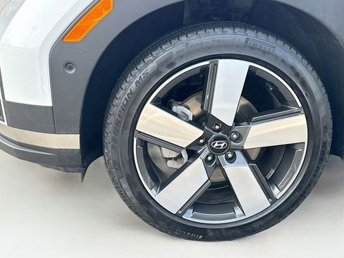 Used 2025 Hyundai Santa Fe Limited image 35