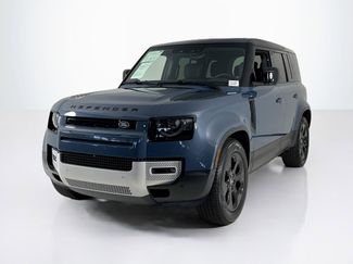 Used 2024 Land Rover Defender 110 SE AWD/4WD video 1
