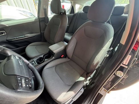 Used 2025 Kia K4 FWD image 35
