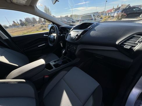 Used 2018 Ford Escape SE image 27
