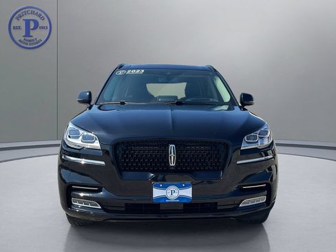 Used 2023 Lincoln Aviator Reserve w/ Equipment Group 201A AWD/4WD image 2