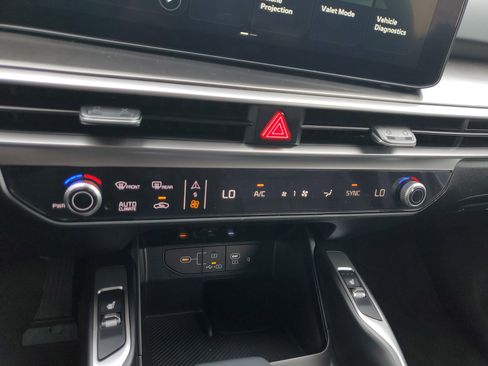 New 2026 Kia Sorento S w/ S Panoramic Sunroof Package image 21