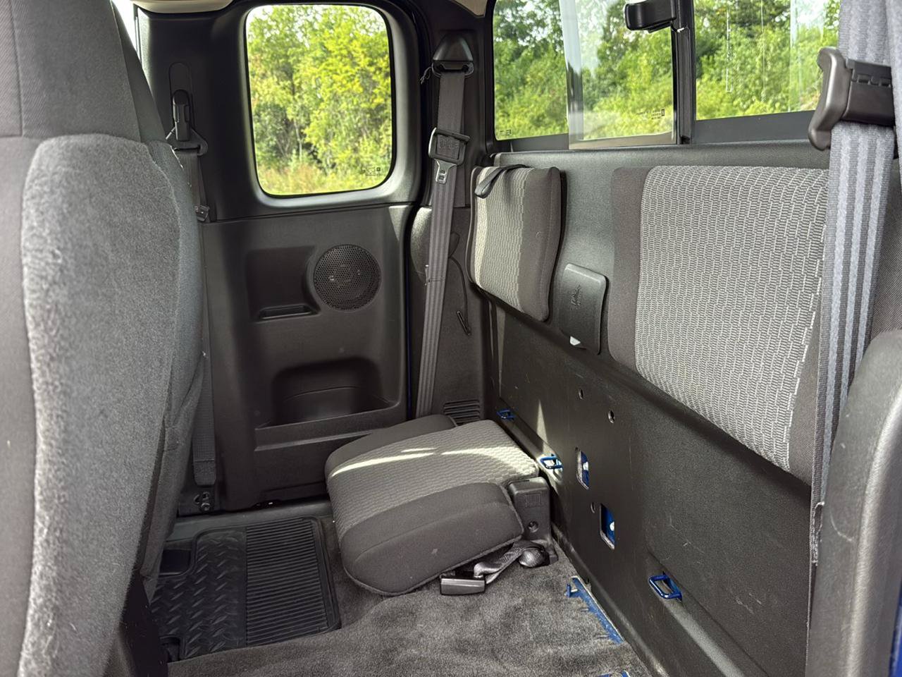 Used 2012 Chevrolet Colorado LT AWD/4WD image 20