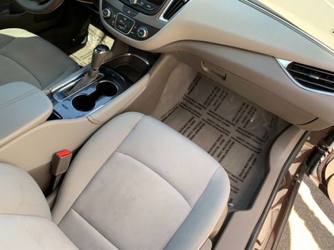 Used 2016 Chevrolet Malibu LT image 31