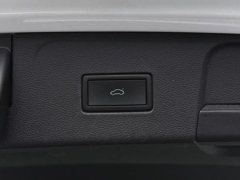 Used 2023 Volkswagen Atlas SE AWD/4WD image 26