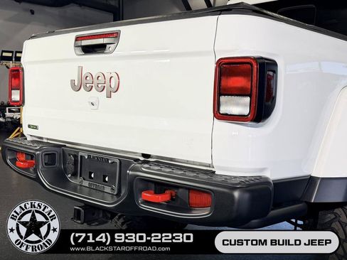 Used 2023 Jeep Gladiator Rubicon w/ Trailer Tow Package AWD/4WD image 12