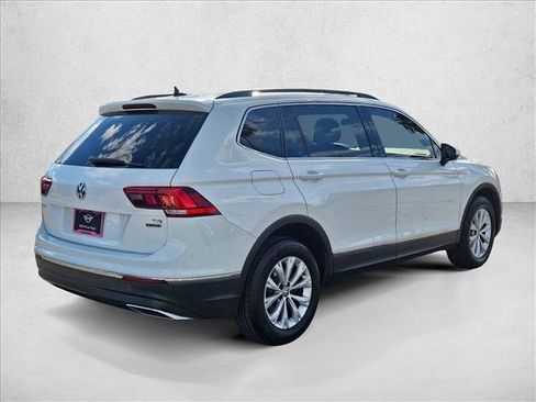 Used 2018 Volkswagen Tiguan SE AWD/4WD image 5